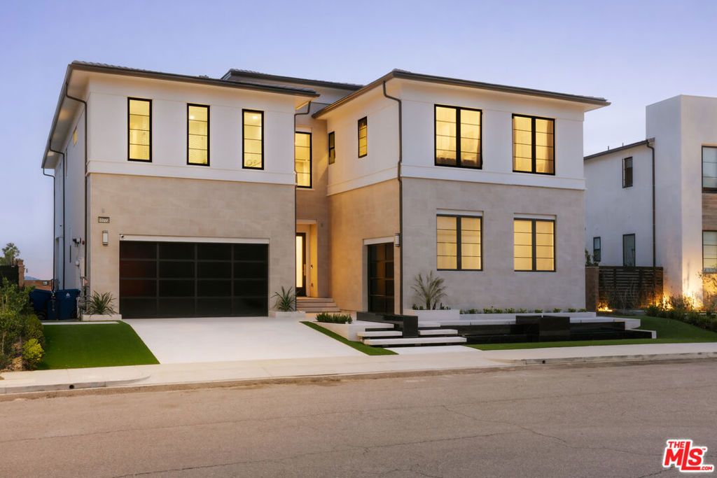 Photo of 11773 N Greenwood Drive, Porter Ranch, CA 91326 (MLS # 26653991)