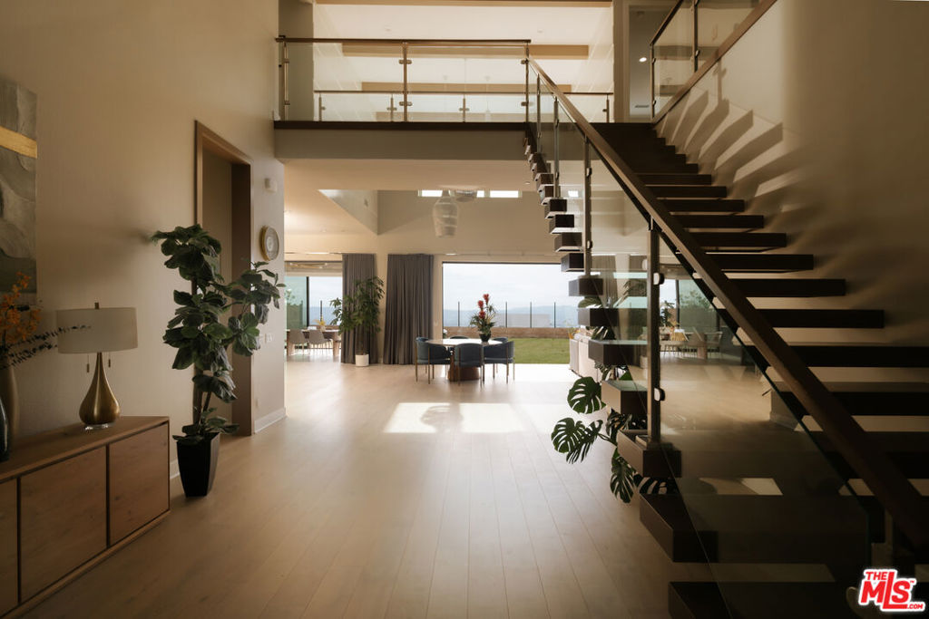 11773 N Greenwood Drive