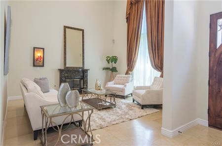 13045 Greenleaf Street