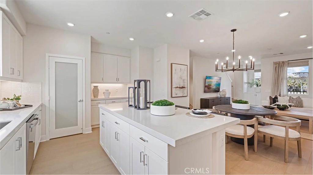 1750 E Park Street 19