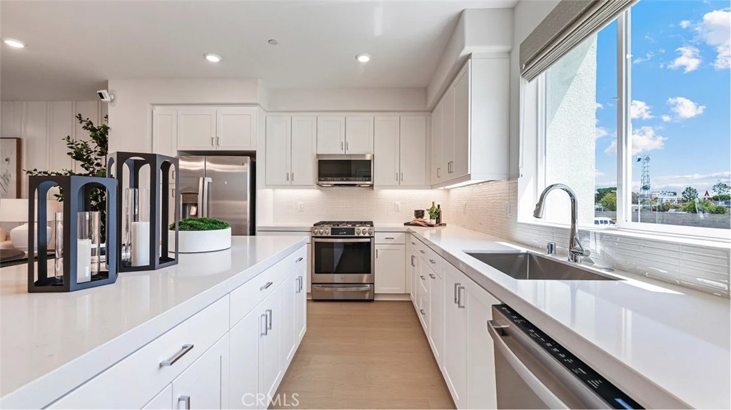 1750 E Park Street 19