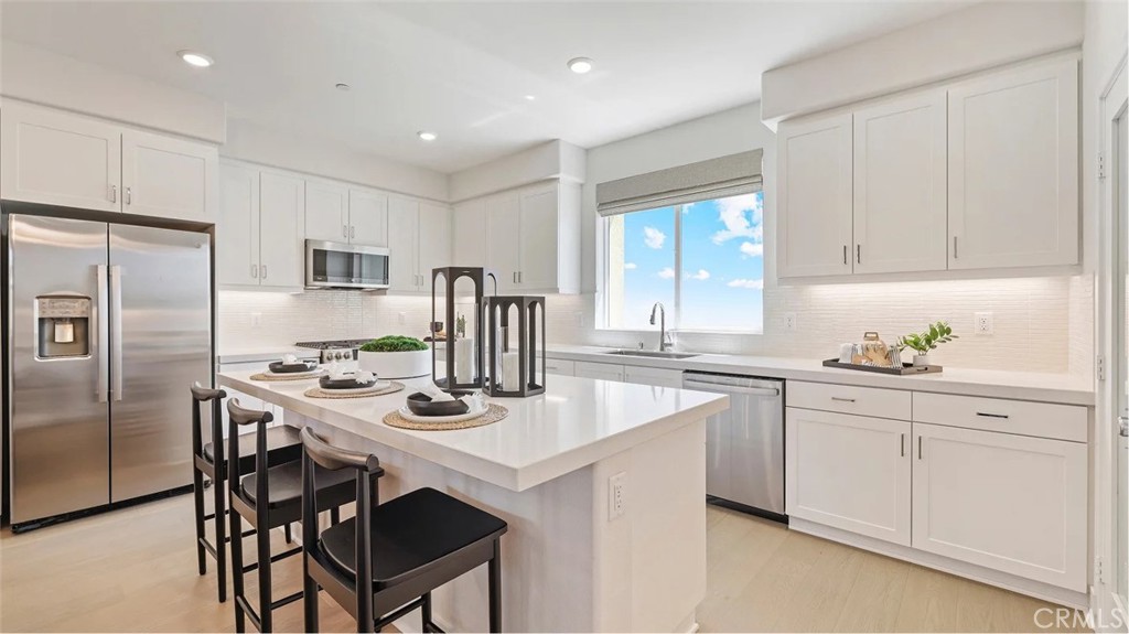 1750 E Park Street 19