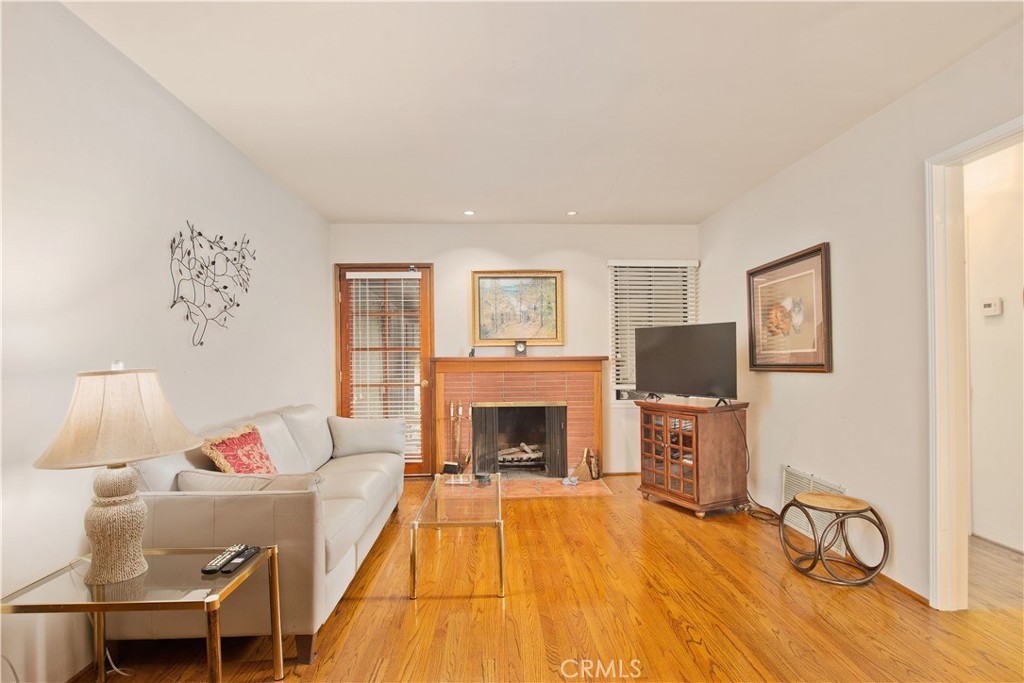 6631 Densmore Avenue