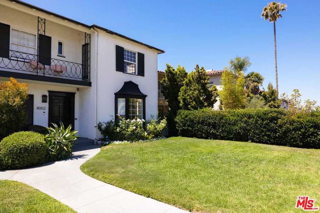Photo of 4002 W Adams Boulevard, Los Angeles, CA 90018 (MLS # 25588973)
