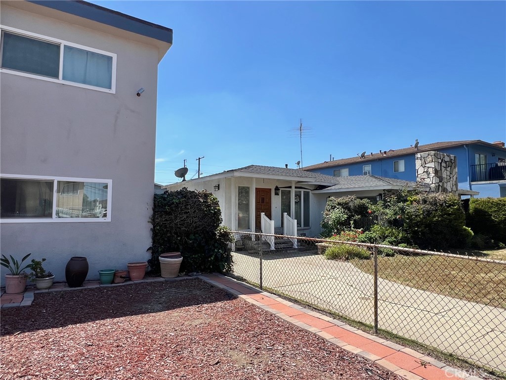 1554 W 207th Street
