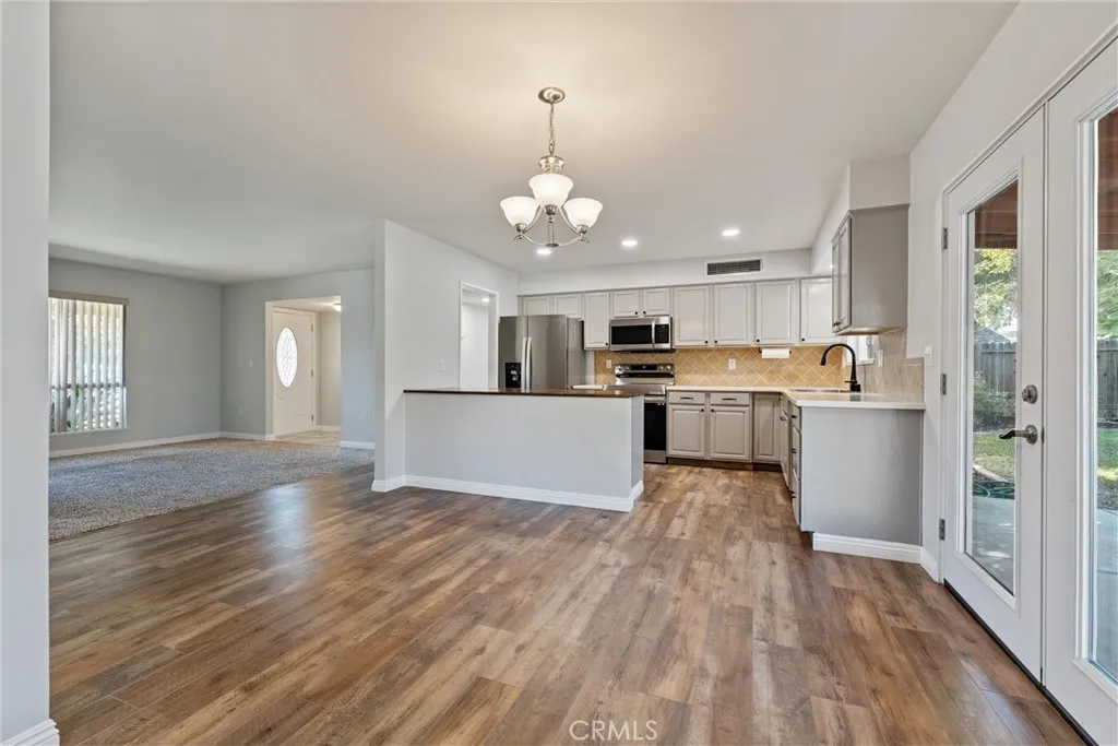 Bakersfield, California 93309, United States, 3 Bedrooms Bedrooms, ,2 BathroomsBathrooms,Residential,Active,227493