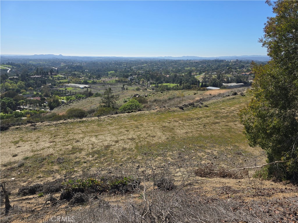 1387 Las Vistas Road