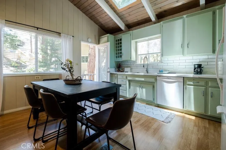 Cedar Glen, California 92321, United States, 3 Bedrooms Bedrooms, ,1 BathroomBathrooms,Residential,Active,187216