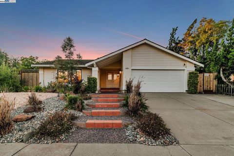 1301 Quema Dr Fremont CA 94539