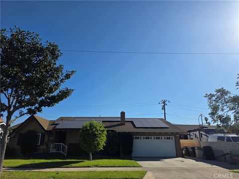 10452 Courson Stanton CA 90680