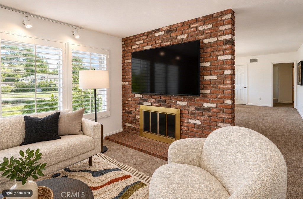 851 S Danbrook