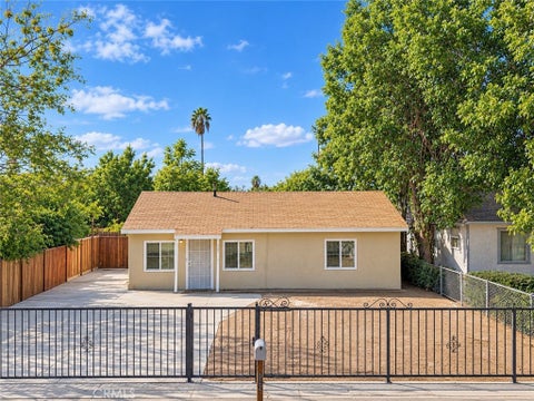 Photo of 24775 Ward ST, San Bernardino, CA 92410 (MLS # DW26124785)