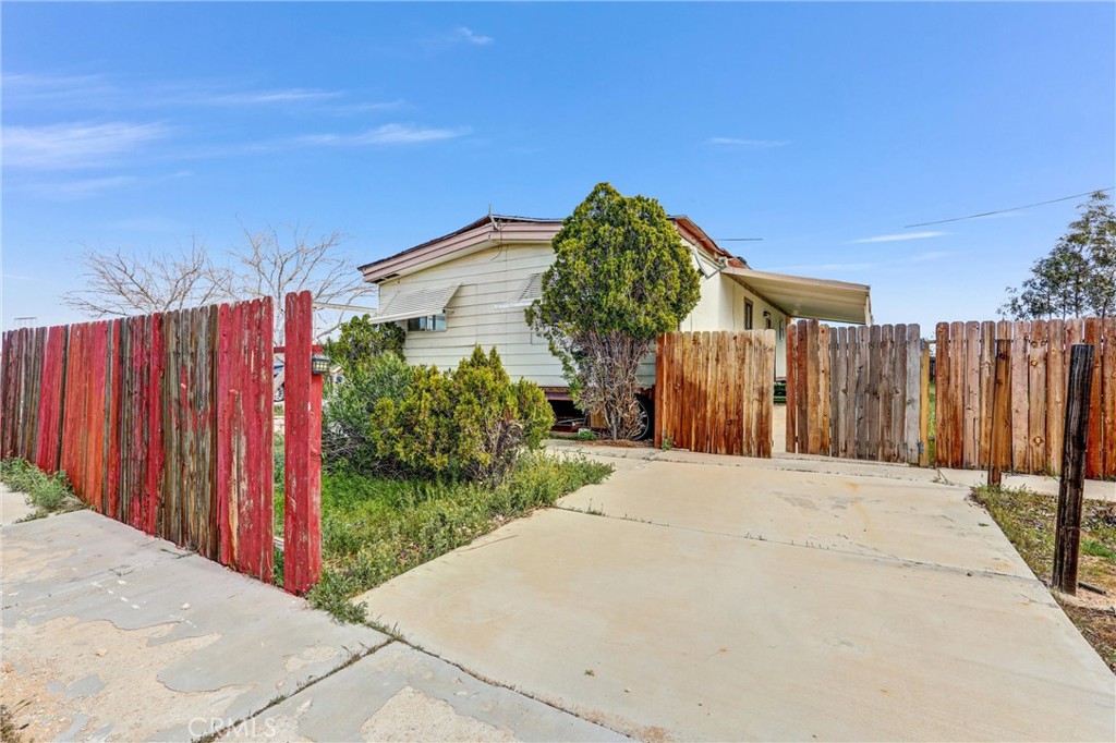 20695 Dale Evans Pkwy