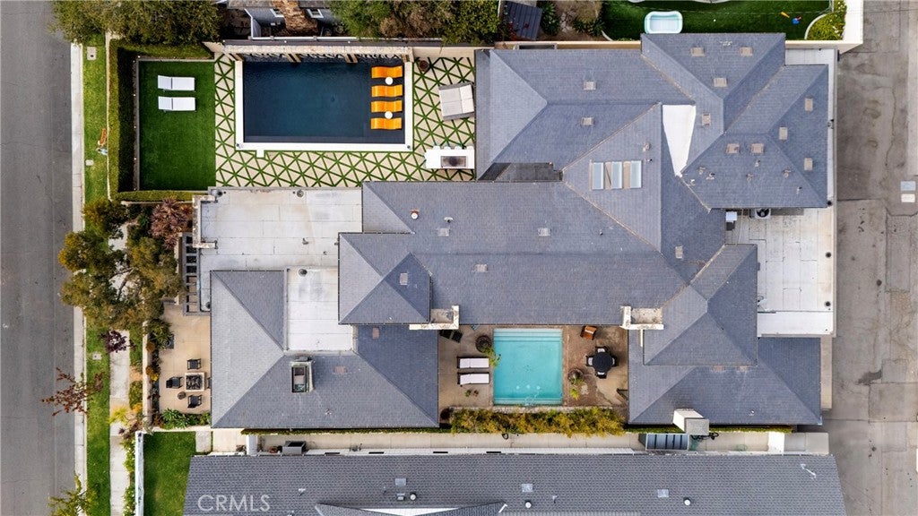 1112 Park Street