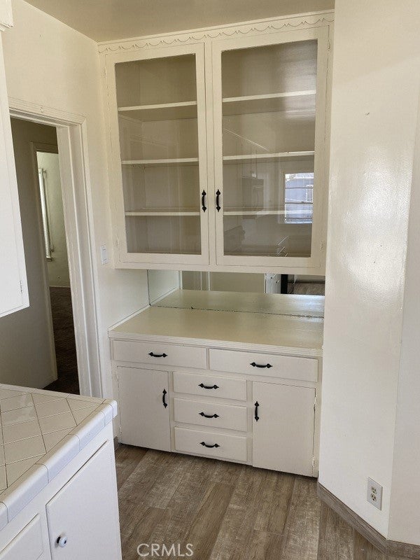 137 W Fredricks