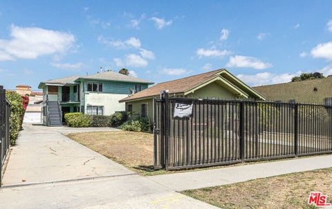 Photo of 6124 S Victoria Avenue, Los Angeles, CA 90043 (MLS # 26860151)