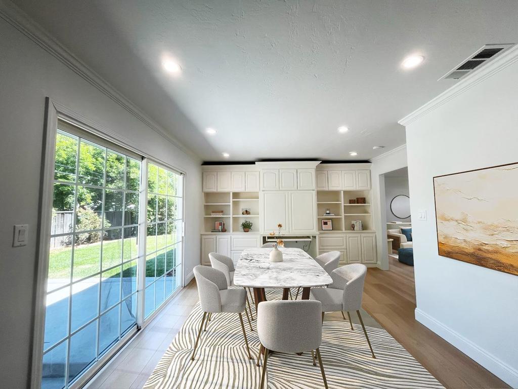8633 Briarwood Lane