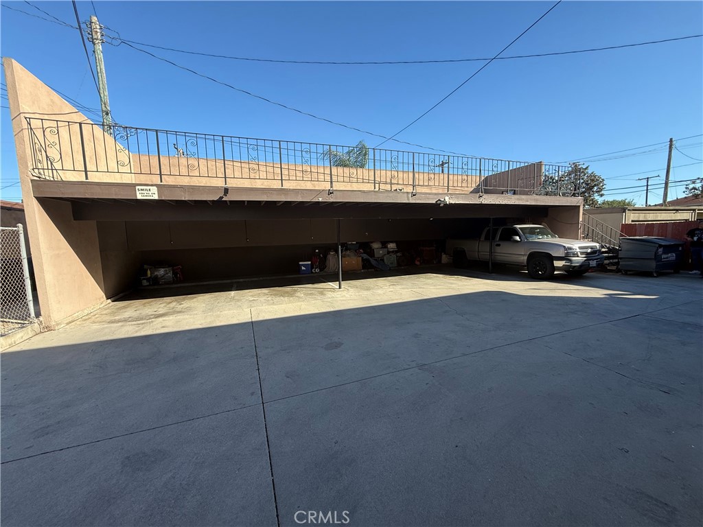 552 S 6th S