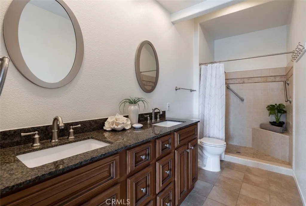 Dana Point, California 92629, United States, 2 Bedrooms Bedrooms, ,2 BathroomsBathrooms,Residential,Active,253339