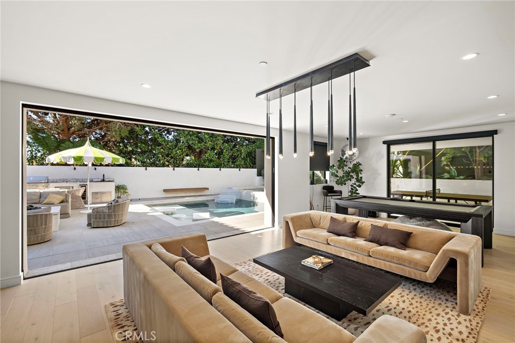 228 W Avenida Cordoba