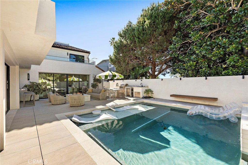 228 W Avenida Cordoba