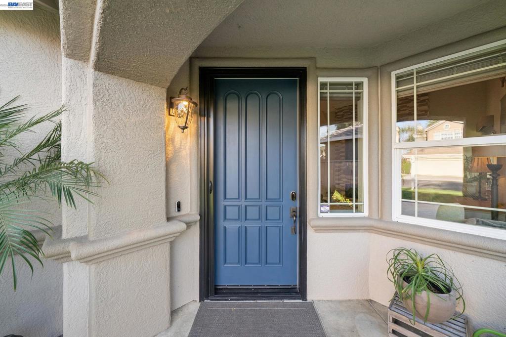 2142 Prestwick Dr