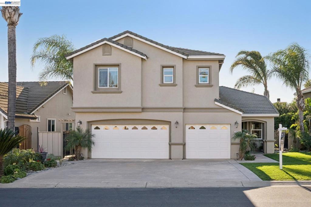 2142 Prestwick Dr