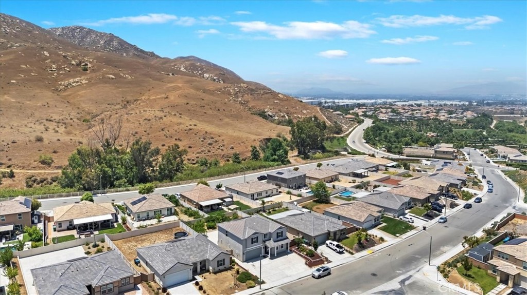 Properties 2 20697 Bison Mesa Road