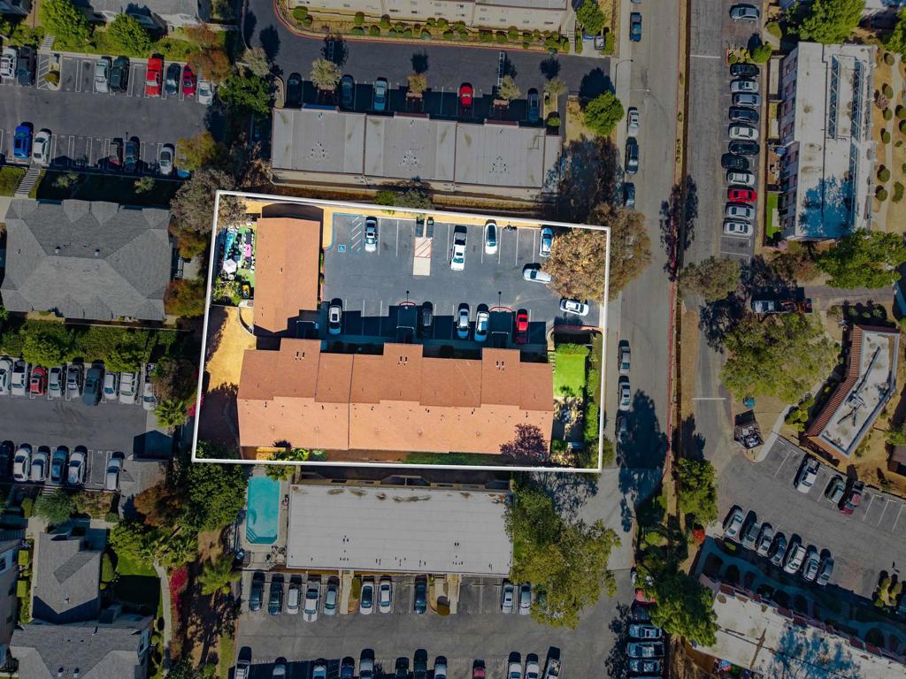725 Alturas Lane