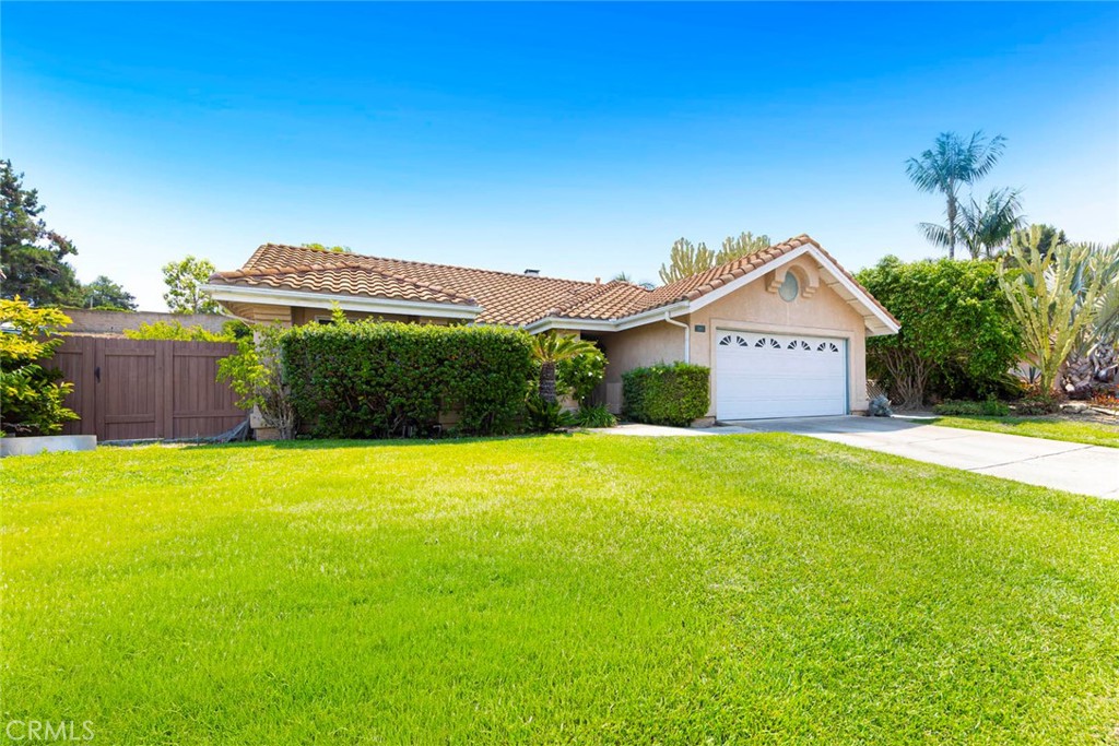 Incredible Opportunity in Forster Ranch!
Don’t miss this rare chance to own a single-level home on a huge, flat 11,625 sq ft lot in one of San Clemente’s most desirable neighborhoods—Forster Ranch! This is one of the lowest-priced homes in the area, offering unbeatable value and endless potential.
With 3 bedrooms, 2 bathrooms, and 1,557 sq ft of living space, this fixer-upper is perfect for those looking to customize and create their dream home. Whether you’re an investor, a first-time buyer, or ready to build your forever home, the possibilities here are endless.
Enjoy the coastal lifestyle with bike rides to the beach and take advantage of the top-rated Truman Benedict Elementary and Bernice Ayer Middle School, just a short walk away. You’ll also love the proximity to community parks, greenbelts, hiking trails, and tennis courts.
Plenty of room for a pool, ADU, or expanded outdoor entertaining space—this oversized lot is a rare find! No Mello-Roos, low HOA, and just minutes to downtown San Clemente, shops, restaurants, and world-class surf.
Location. Lot size. Lifestyle. Value. This one checks all the boxes—don’t wait!