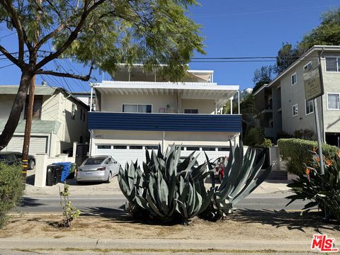 Photo of 4211 Franklin Avenue, Los Angeles, CA 90027 (MLS # 26652037)