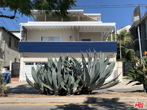 Photo of 4211 Franklin Avenue, Los Angeles, CA 90027 (MLS # 26652037)
