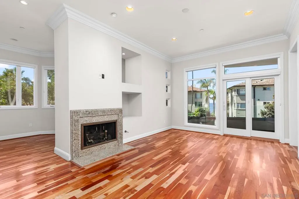 La Jolla, California 92037, United States, 3 Bedrooms Bedrooms, ,4 BathroomsBathrooms,Residential,Active,201324