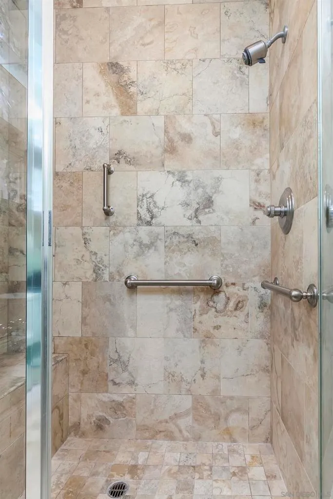 La Jolla, California 92037, United States, 3 Bedrooms Bedrooms, ,4 BathroomsBathrooms,Residential,Active,201324