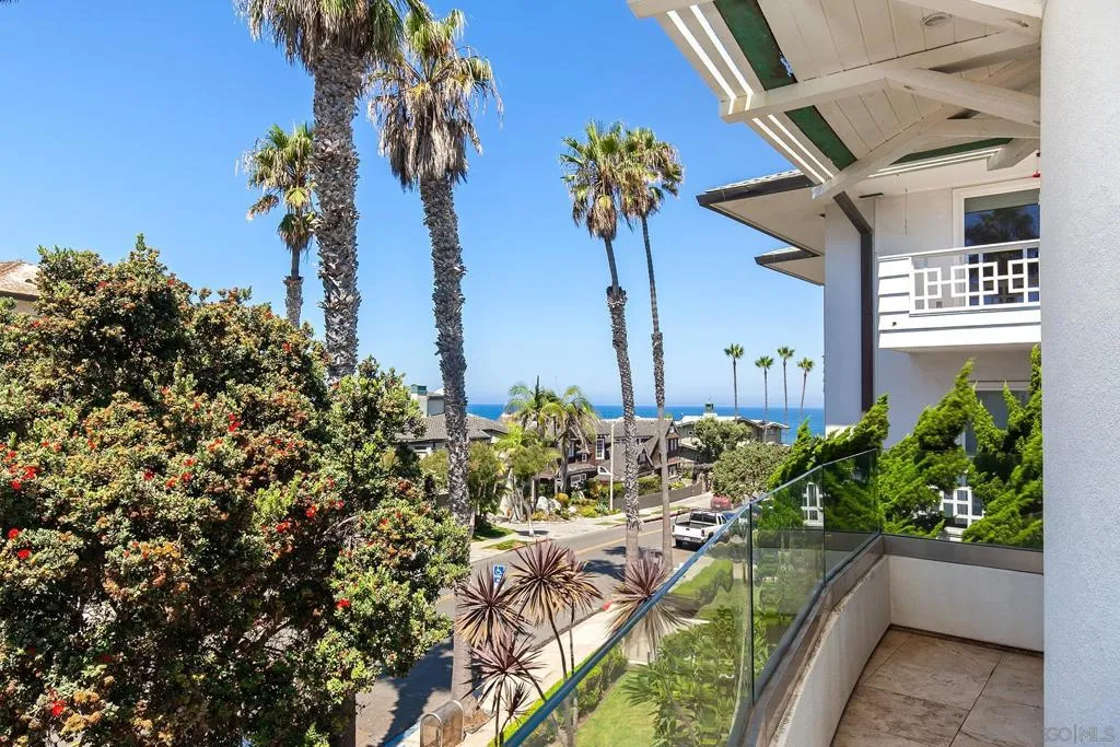 La Jolla, California 92037, United States, 3 Bedrooms Bedrooms, ,4 BathroomsBathrooms,Residential,Active,201324