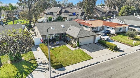 917 Helena Costa Mesa CA 92626