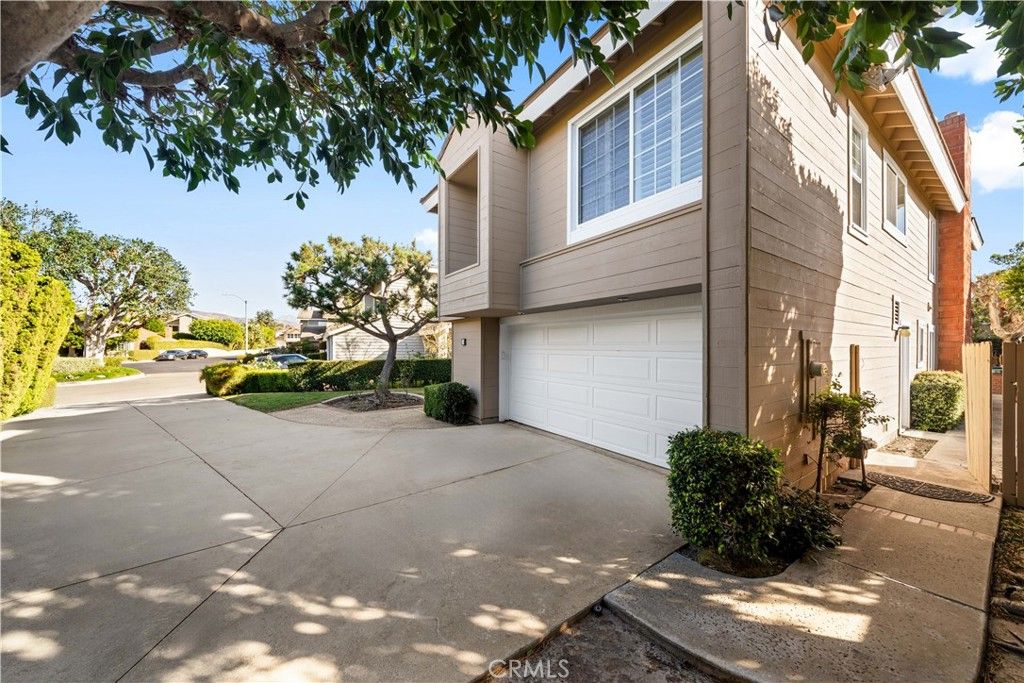 Photo of 41 Hermosa, Irvine, CA 92620 (MLS # OC26076174)