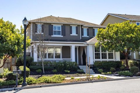 Photo of 13514 Warren Avenue, Marina, CA 93933 (MLS # ML82041110)