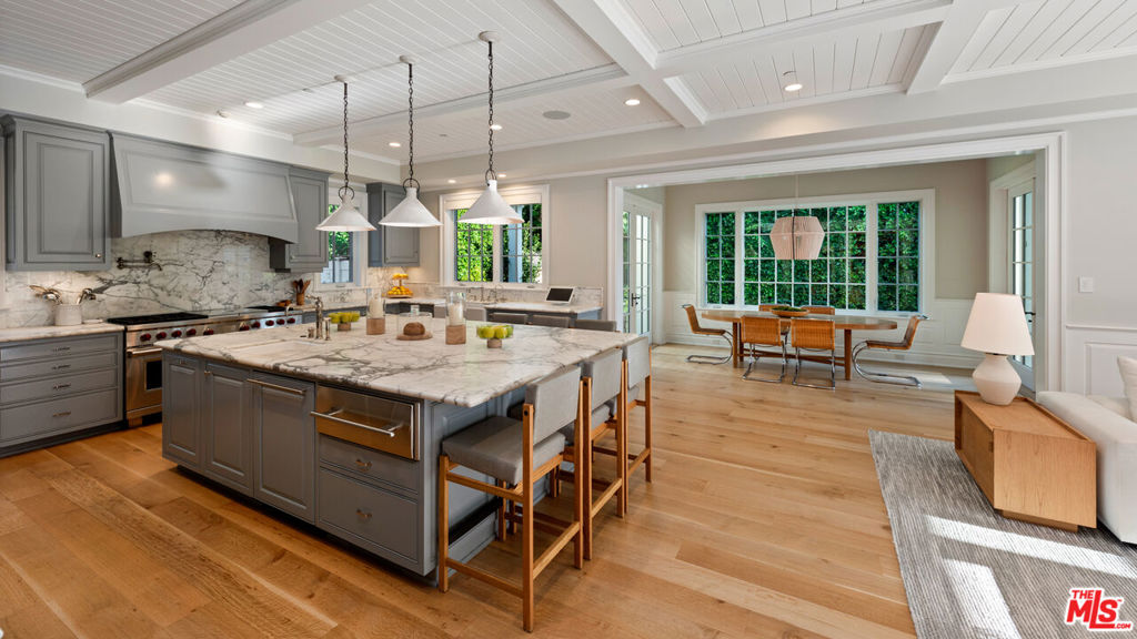 Properties 4 491 N Tigertail Road