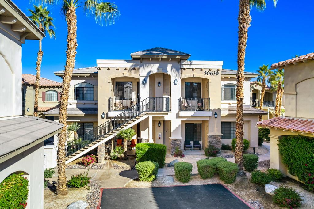 50630 Santa Rosa Plaza 8