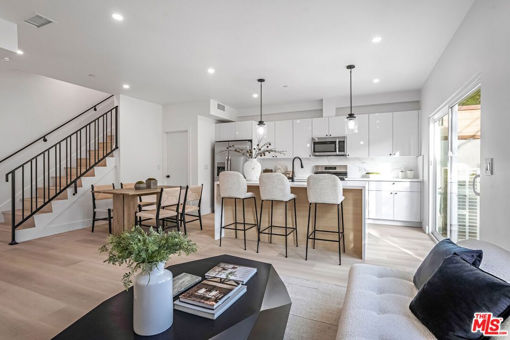 Photo of 5832 David Avenue #3, Culver City, CA 90034 (MLS # 25593115)