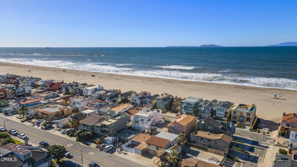 109 La Granada Street