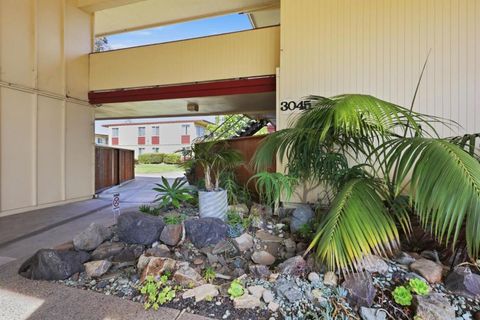 Photo of 3045 Los Prados Street #217, San Mateo, CA 94403 (MLS # ML82040576)