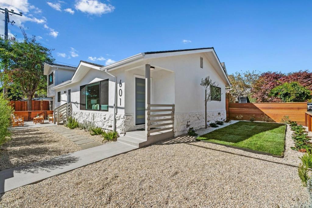 601 Oak Drive