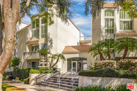 Photo of 4242 Stansbury Avenue #116, Sherman Oaks, CA 91423 (MLS # 26844753)