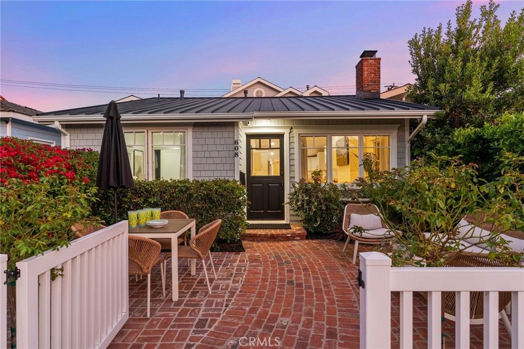 Photo of 608 Jasmine Avenue, Corona Del Mar, CA 92625 (MLS # OC26072372)