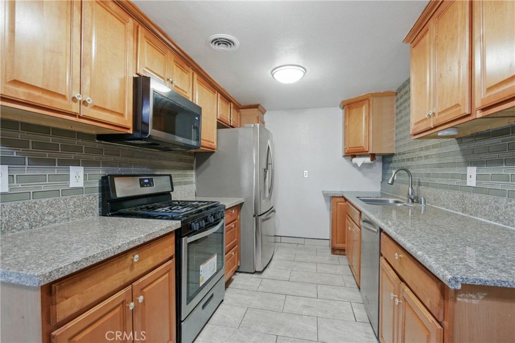9155 Pacific Avenue 264