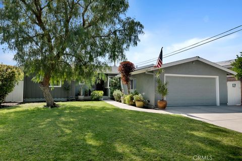 Photo of 8367 Garden Grove AVE, Northridge, CA 91325 (MLS # SR26105127)