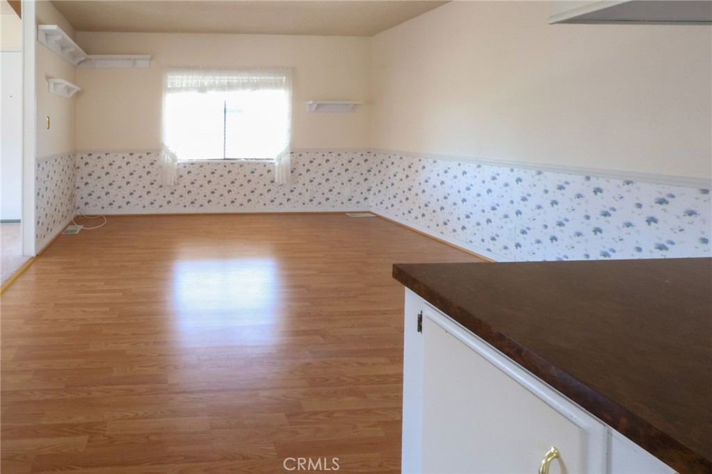 1525 W Oakland Avenue 31