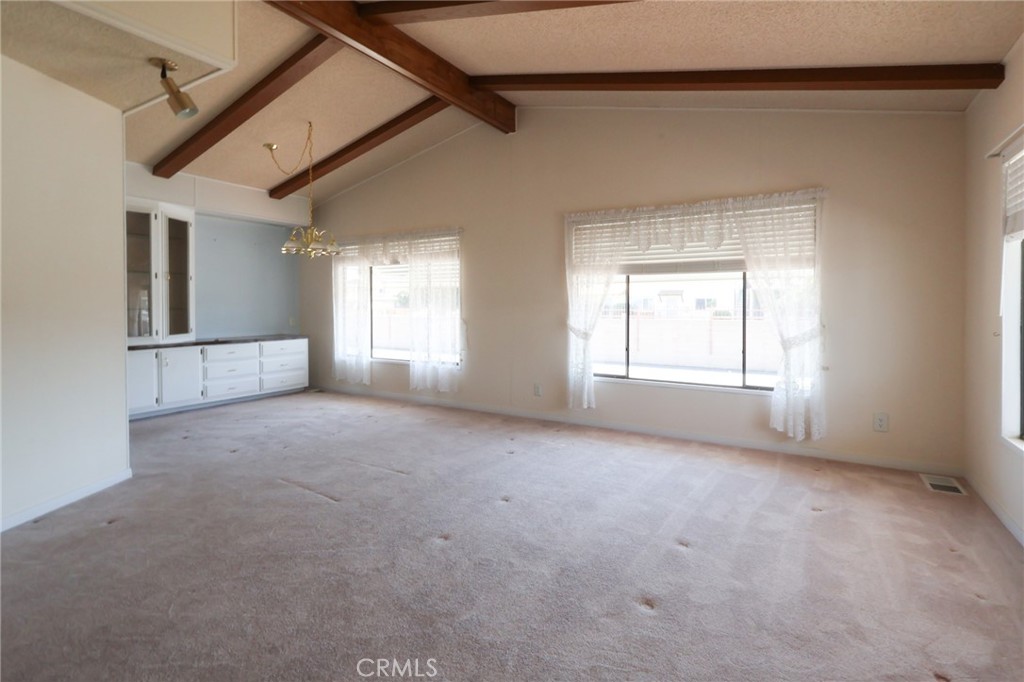 1525 W Oakland Avenue 31
